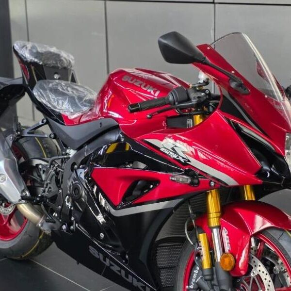 2026 Suzuki GSXR1000RAM5
