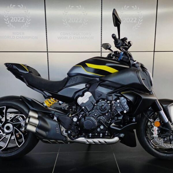 2026 Ducati Diavel V4 Dark